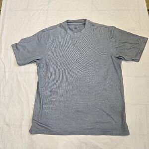 Van Heusen T Shirt Mens. Sz. S